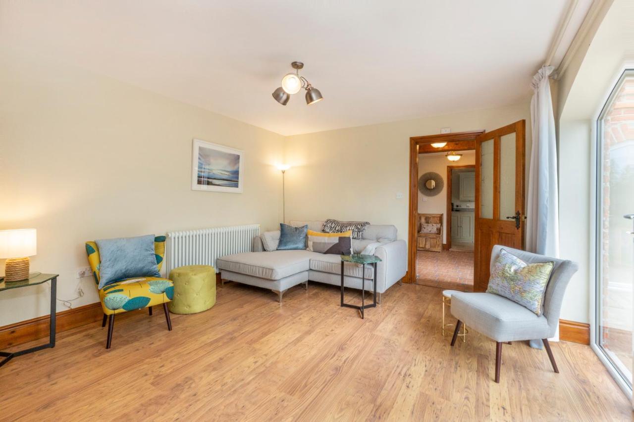 Creamery With Games And Free Parking Apartment